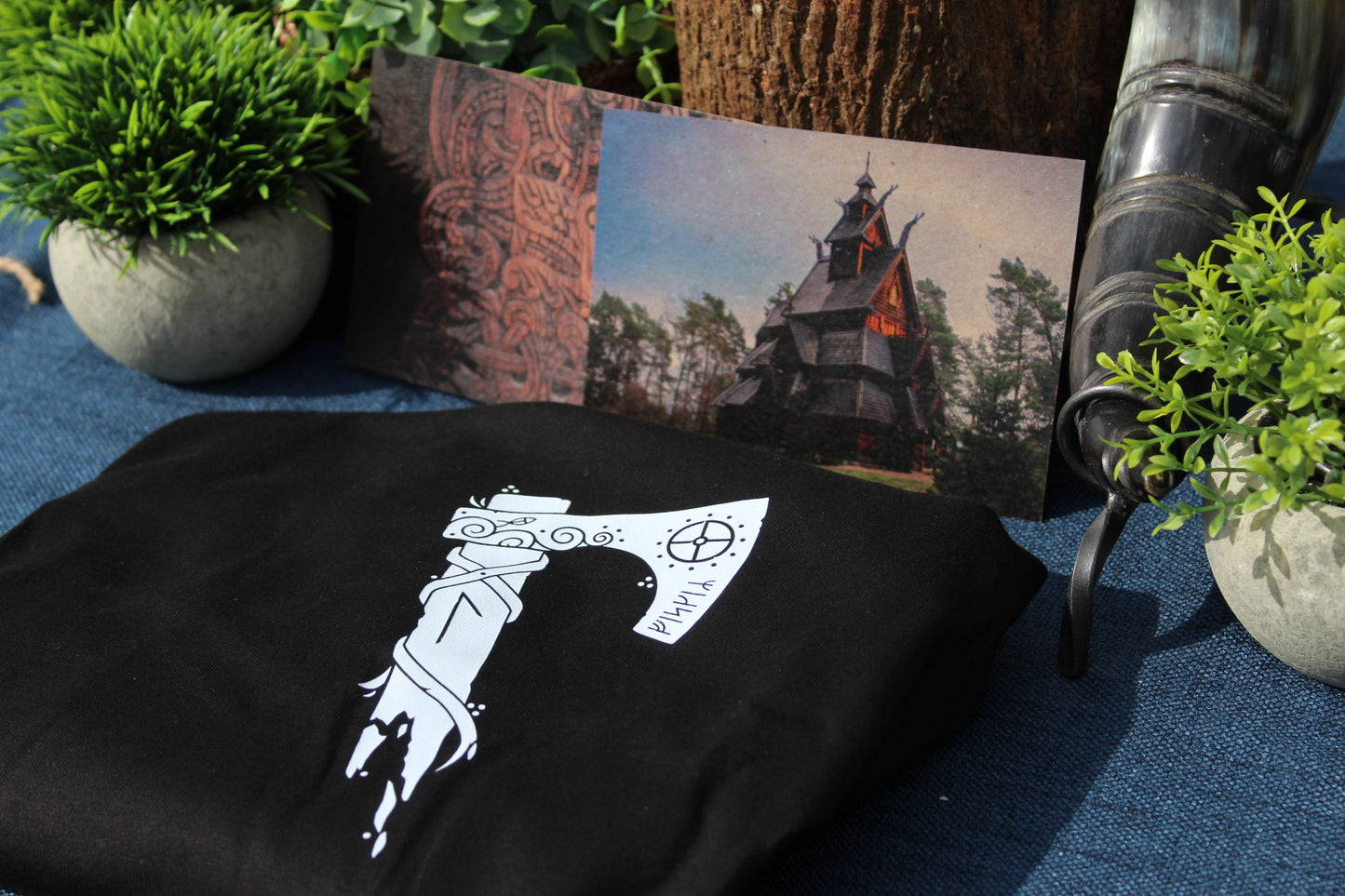 Fisker Axe - Pocket - Premium Heavy Tee • By Midgard Dweller